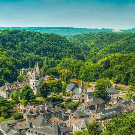 Tipi Tent Aan De Oever De Ourthe *